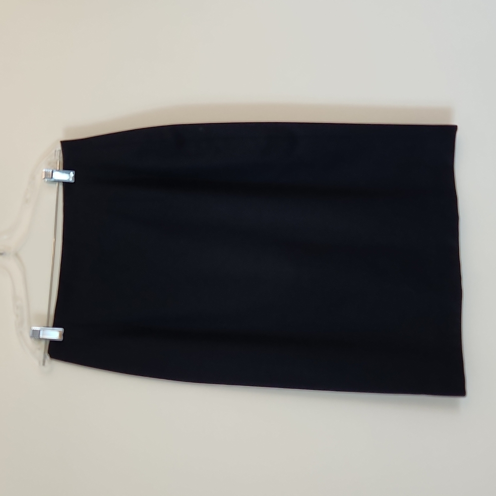 Jones New York, pencil  black wool skirt ,size 6